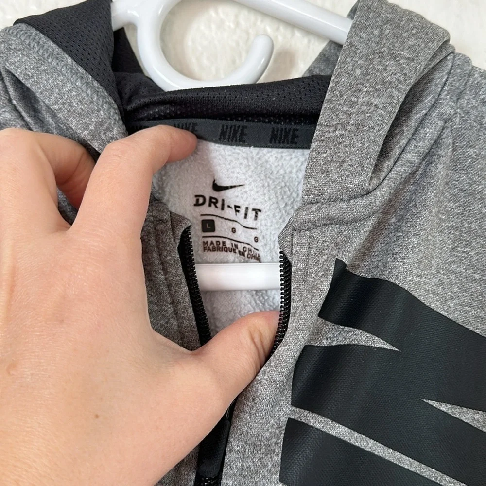 Nike dri fit zip up sweater boys large